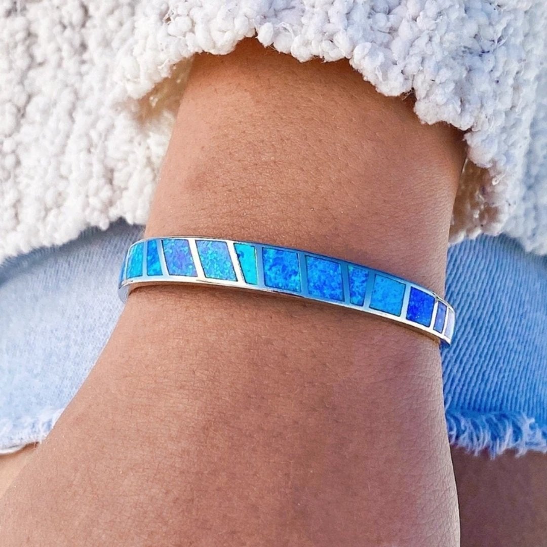Pulsera de ópalo azul y plateado