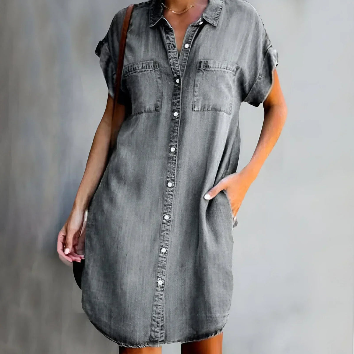 Andrea | Vestido camisero relajado con botones