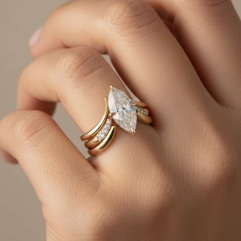 Anillo dorado Drop Crown