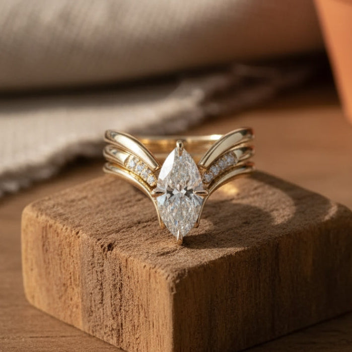 Anillo dorado Drop Crown