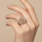 Anillo con perla incrustada