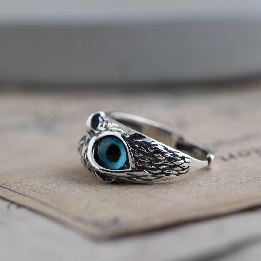 Anillo ajustable búho de la suerte en plateado y ópalo