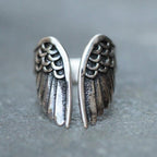 Anillo ajustable Angel en tono plateado