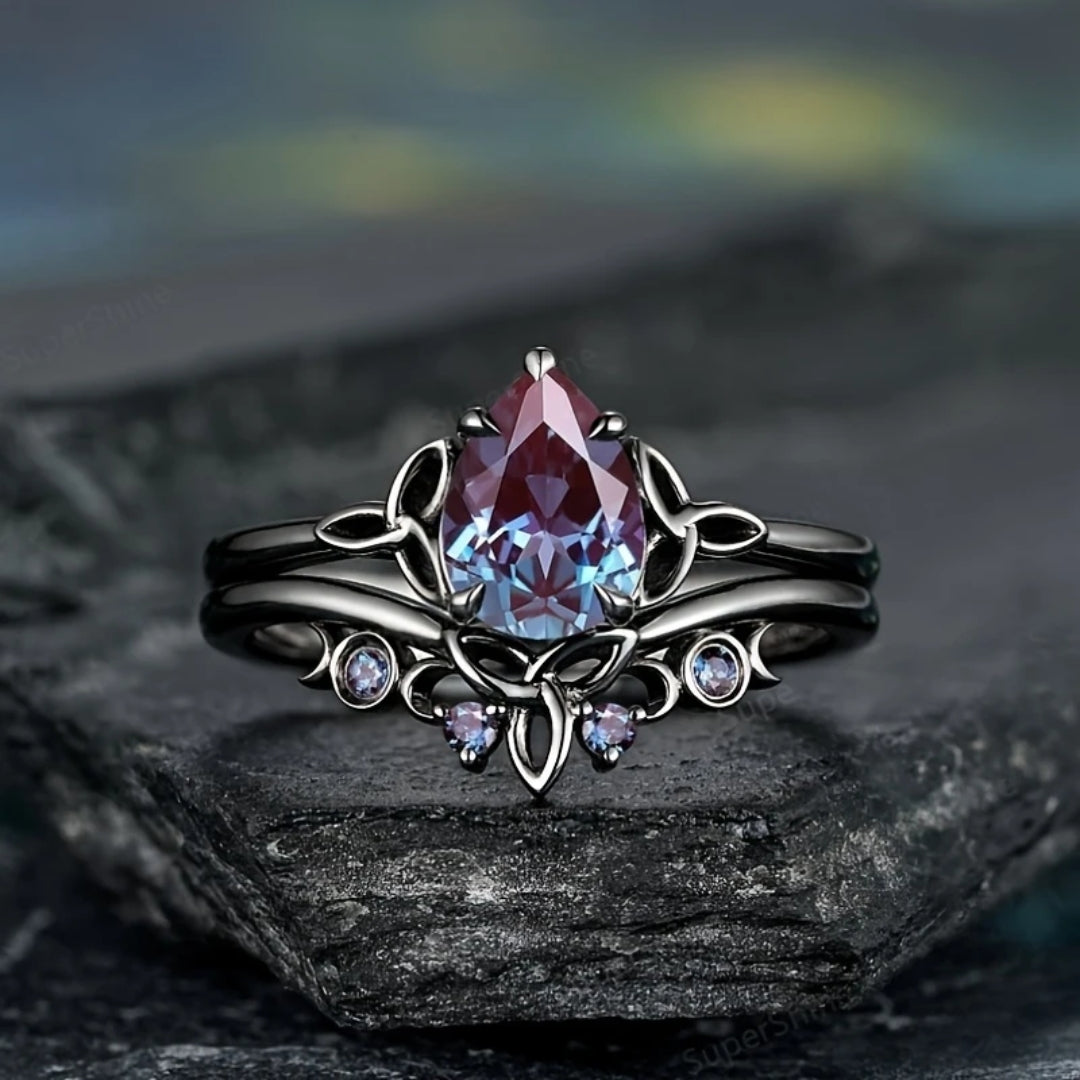 Anillo de capas con piedra lila