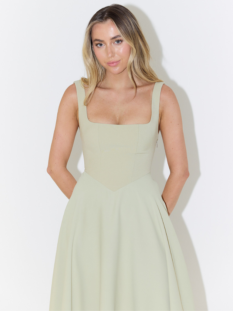 Melisa | Vestido midi elegante de silueta femenina