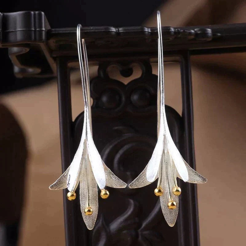 Pendientes de flor plateados