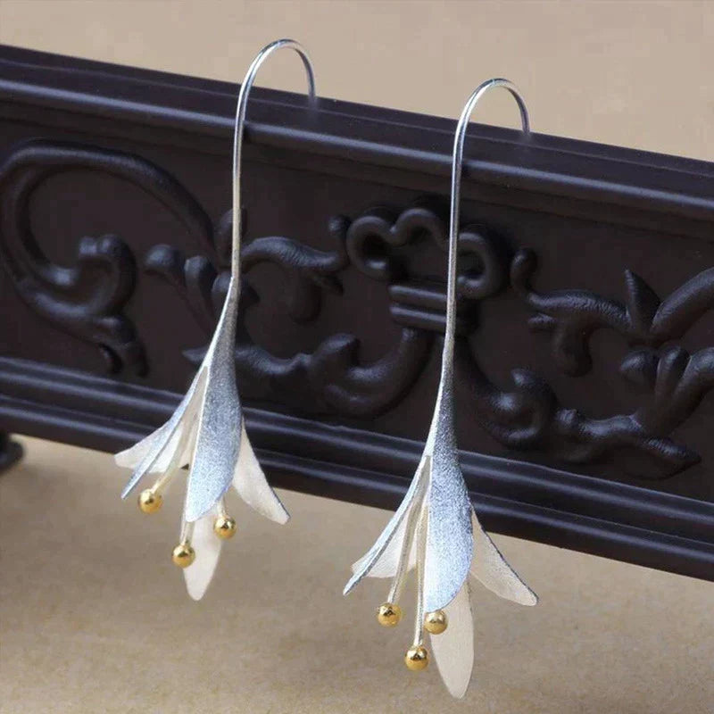 Pendientes de flor plateados