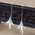 Pendientes de flor plateados