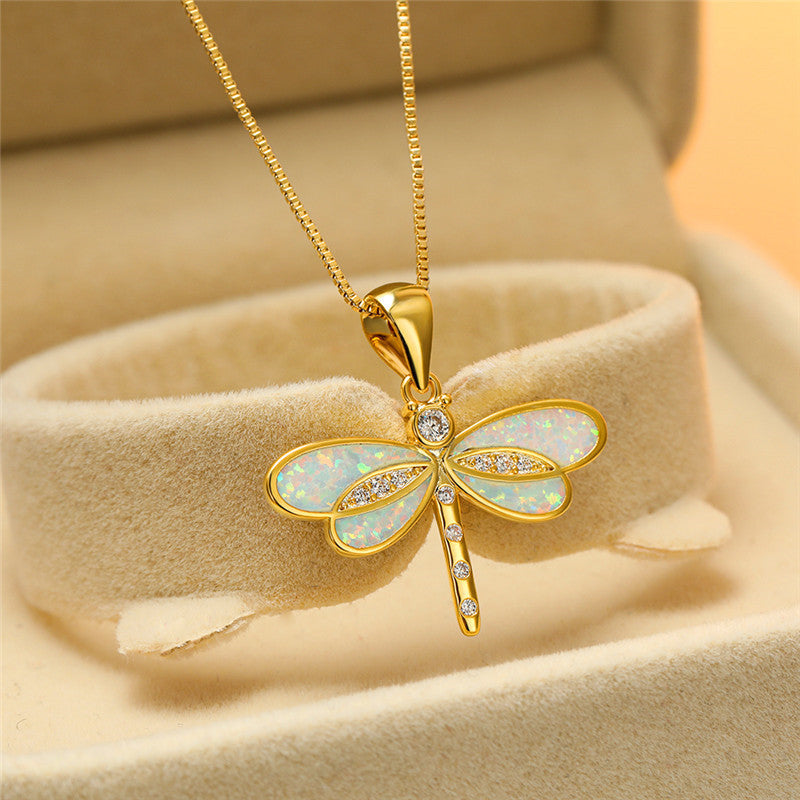 Collar de libélula en dorado con ópalo