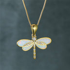 Collar de libélula en dorado con ópalo