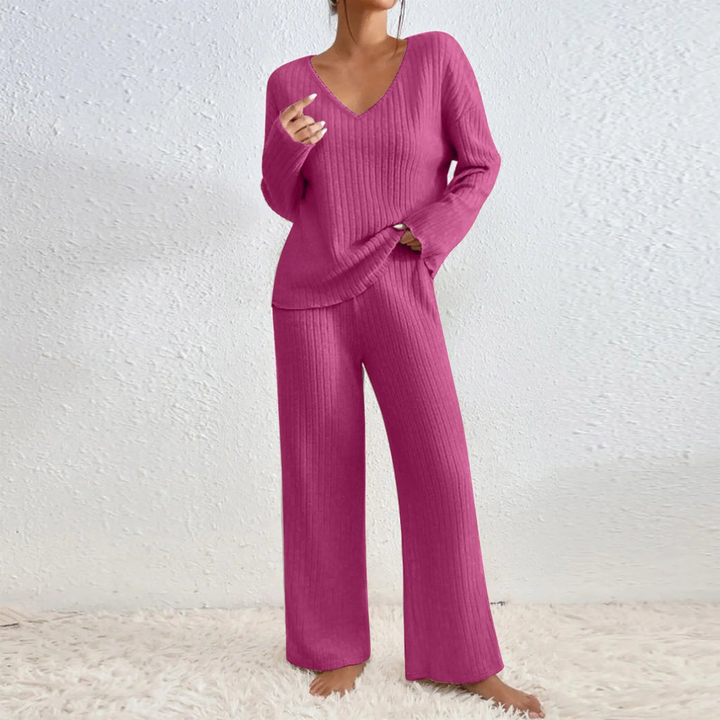 Marian | Conjunto de dos piezas con pantalón y top de cuello de pico