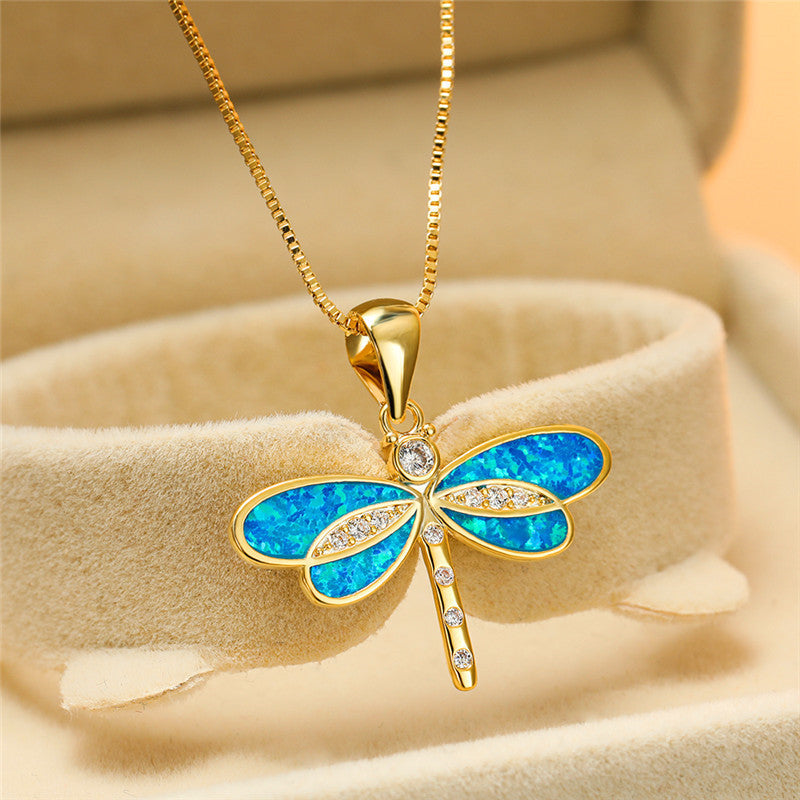 Collar de libélula en dorado con ópalo