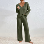 Marian | Conjunto de dos piezas con pantalón y top de cuello de pico