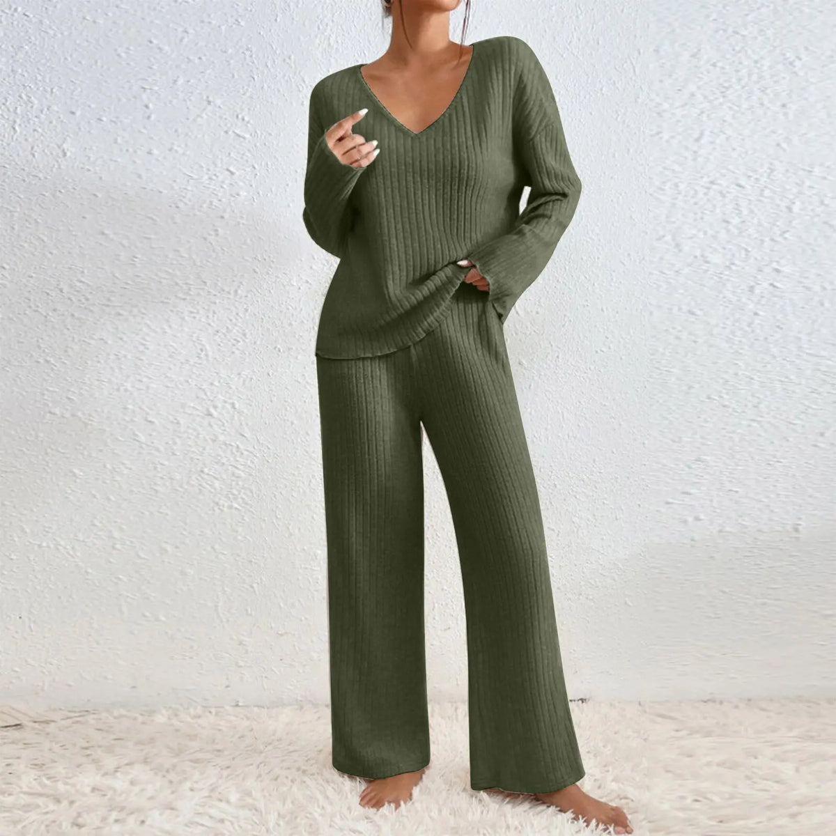 Marian | Conjunto de dos piezas con pantalón y top de cuello de pico
