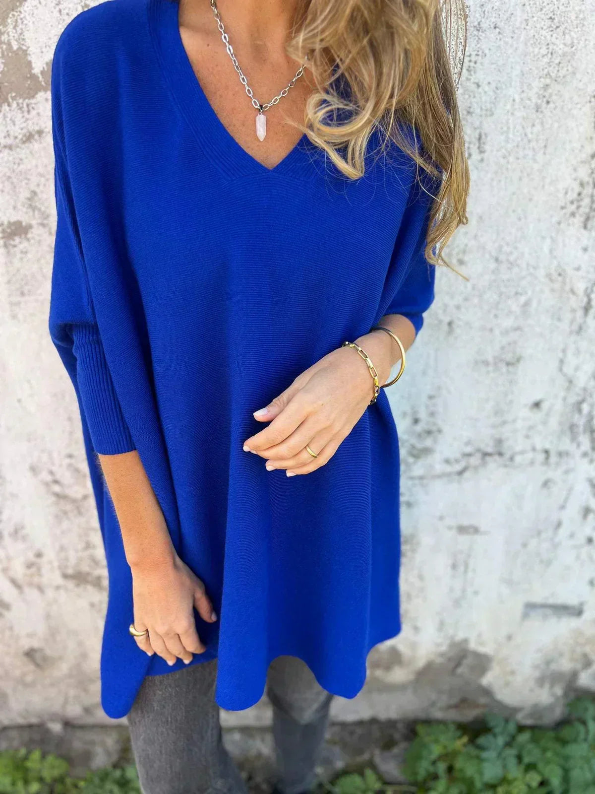 Kira | Jersey oversize con cuello de pico relajado