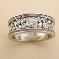 Anillo vintage plateado con circonita
