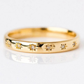 Anillo vintage dorado con circonitas
