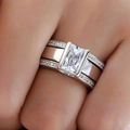 Anillo vintage con incrustaciones de cristal