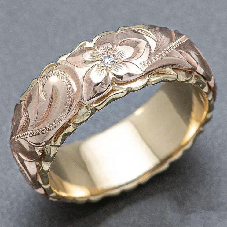Anillo vintage dorado con pétalo de rosa