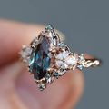 Anillo exótico cristalino azul