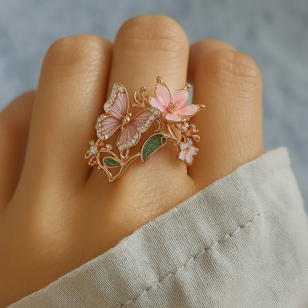 Anillo mariposa con circonitas, luminoso y de inspiración natural